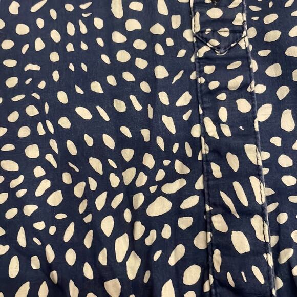 Gap navy blue + white button down dotted blouse tailored shirt size medium - Picture 3 of 7